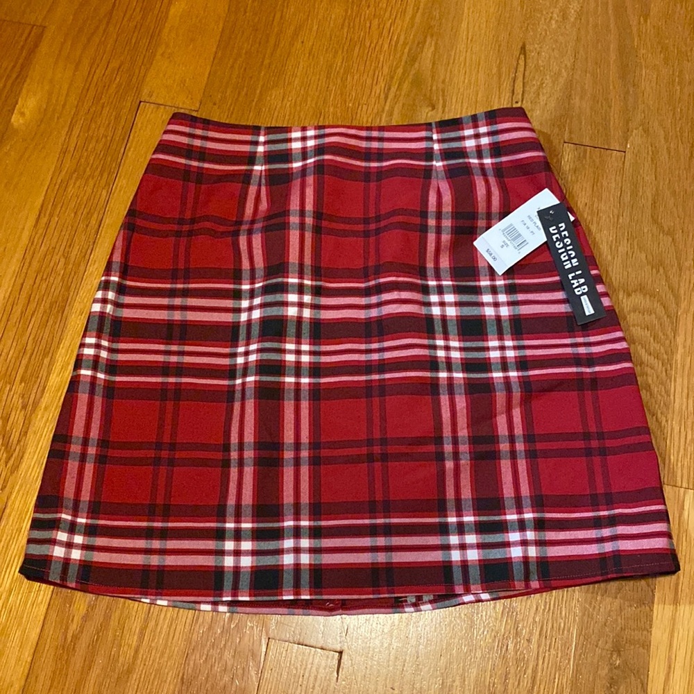 NWT*Womens’ design lab plaid skirt